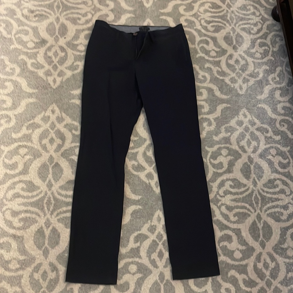 14th and Union black khakis. Size 31x32. 97% cotton, 3% spandex. Lightly worn.